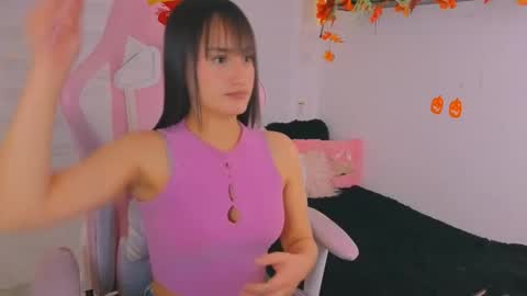 Sarah Ramirez online show from October 17, 3:43 am