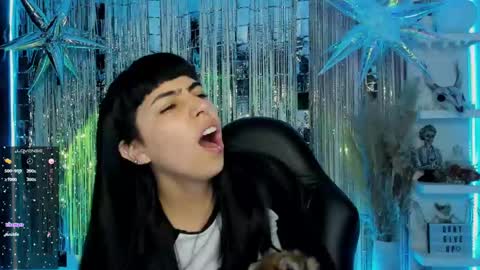 Snapshot of saraadesire chatting on February 18, 1:21 am Sara online show from February 18, 1:21 am
