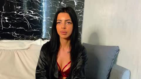 Snapshot of saraayy_ chatting on September 29, 10:09 am saraayy_ online show from September 29, 10:09 am