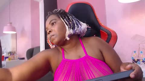 Snapshot of saradunss chatting on October 5, 8:47 pm saradunss online show from October 5, 8:47 pm
