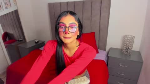 Snapshot of sarah__bigboobs chatting on February 3, 2:24 pm sarah__bigboobs online show from February 3, 2:24 pm