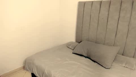 Snapshot of sarah__bigboobs chatting on October 3, 4:45 pm sarah__bigboobs online show from October 3, 4:45 pm