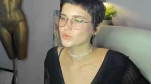 Sarah online show from September 14, 1:42 pm