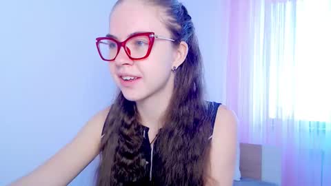 Sarah online show from November 9, 4:19 am