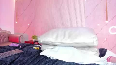 sarah online show from March 5, 7:37 am