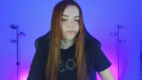 Snapshot of sarah_swtt chatting on January 20, 2:53 am - next broadcast 28 nov  7 pm Col online show from January 20, 2:53 am