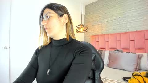 Snapshot of sarahdeyvis chatting on October 17, 5:16 pm Sarah Deyvis online show from October 17, 5:16 pm