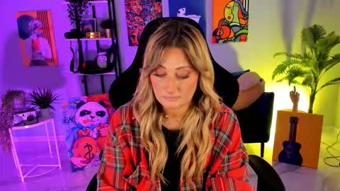 Divine Sarah NONUDE model online show from September 26, 12:36 pm