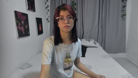 Sarah  online show from June 17, 9:38 pm