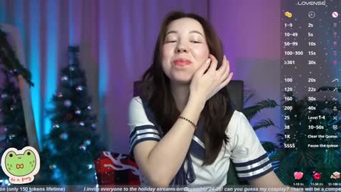 Snapshot of sarahson chatting on December 14, 5:40 am Schnappi online show from December 14, 5:40 am