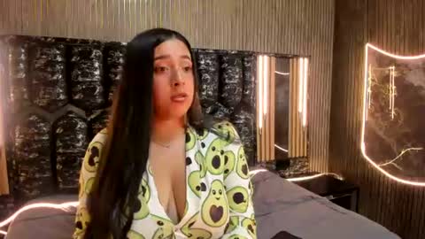 sarai_honeey online show from July 30, 9:04 pm