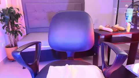 SARA online show from November 12, 4:49 pm