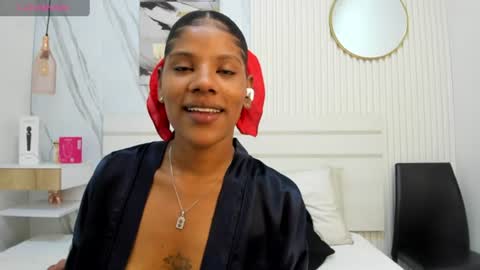 Sara Lewis online show from August 1, 12:18 pm