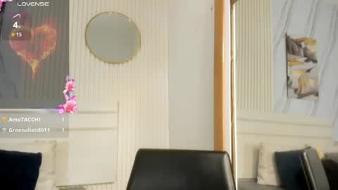 Sara Lewis online show from June 27, 12:22 pm