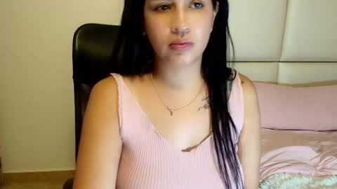 saramantha09 online show from May 6, 2:04 am