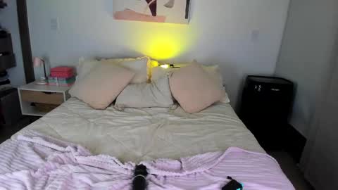 Sara Martinez online show from March 13, 1:07 am