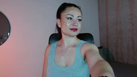 Snapshot of saramilf_69 chatting on January 6, 12:57 pm saramilf_69 online show from January 6, 12:57 pm