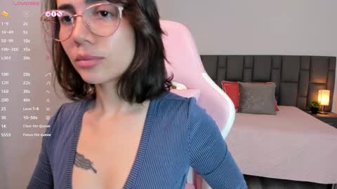 Sara online show from October 30, 1:45 pm