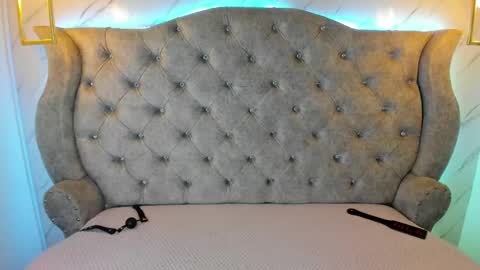 Snapshot of sarasaenz__ chatting on January 19, 11:23 am online show from January 19, 11:23 am