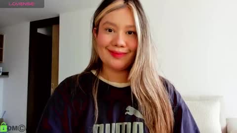 Sara  sarasmithfun by instagram online show from March 11, 9:59 pm