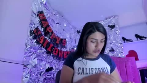 sarastonesx online show from October 31, 10:36 pm