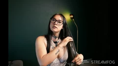 Sara Herrera online show from June 18, 1:29 am