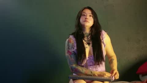 Sara Herrera online show from May 2, 12:14 am