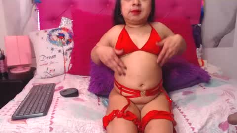 Sara Wills online show from June 19, 2:20 pm