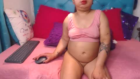 Sara Wills online show from June 11, 2:14 pm