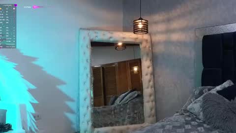 Sara W online show from February 3, 9:39 pm