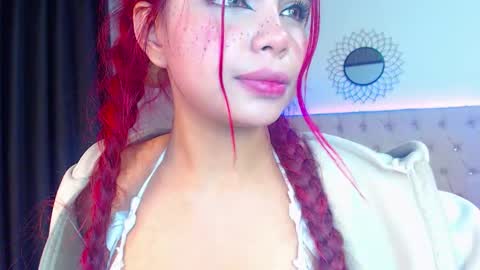 Snapshot of saray__jones chatting on September 13, 11:13 pm saray__jones online show from September 13, 11:13 pm