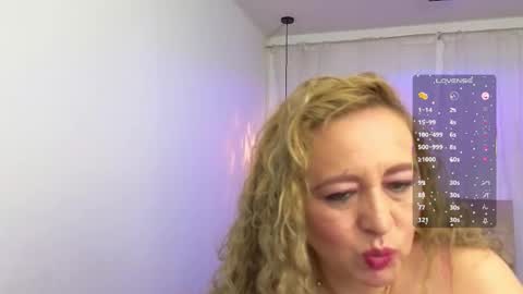 Saray  online show from November 12, 1:53 pm