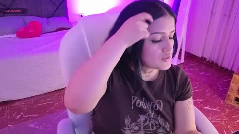 Sari  online show from February 21, 9:59 pm