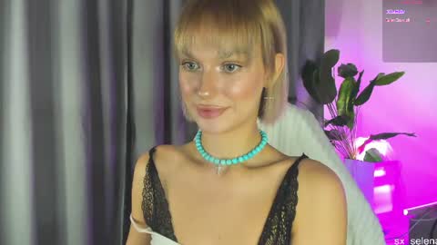 Your Selena 3 online show from July 22, 2:45 am