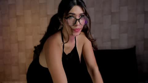 Sara online show from May 6, 9:19 pm