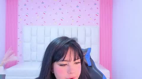 Sara  online show from June 5, 8:48 pm