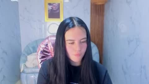 Sara  online show from July 28, 12:59 pm