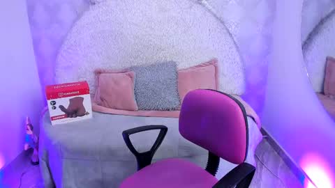 Sara online show from June 9, 3:06 am