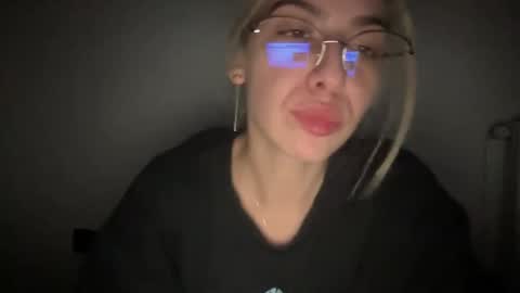 Sarrah online show from January 7, 10:08 pm