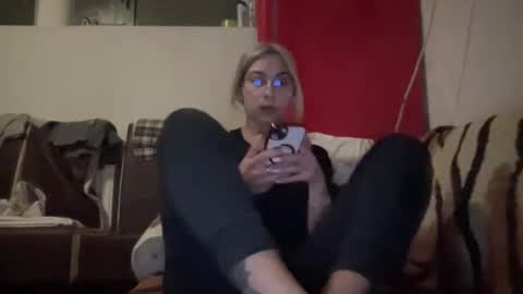 Sarrah online show from January 5, 6:24 pm