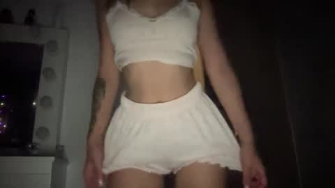 Sarrah online show from November 20, 11:06 pm