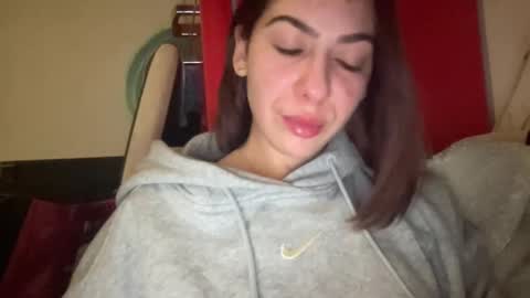 Sarrah online show from March 3, 6:20 pm