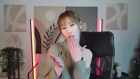 SarahRice online show from March 8, 2:04 am