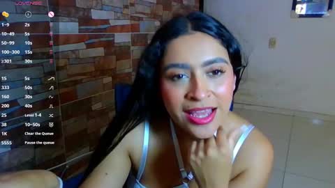 Snapshot of sasha_rose23 chatting on February 25, 6:33 pm Camila online show from February 25, 6:33 pm