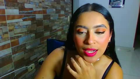 Snapshot of sasha_rose23 chatting on January 14, 4:25 am Camila online show from January 14, 4:25 am