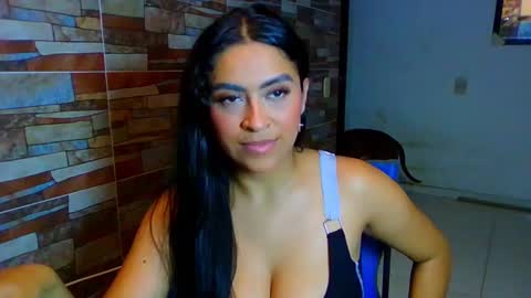 Snapshot of sasha_rose23 chatting on February 7, 3:45 am Camila online show from February 7, 3:45 am