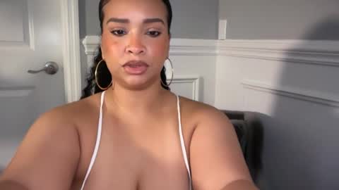 Sasha Estrella online show from July 24, 5:05 am