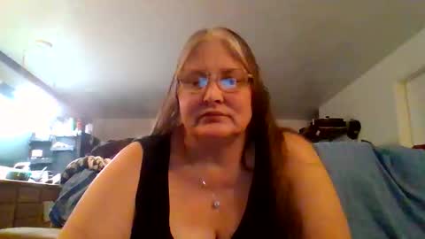 Sassymama82 online show from April 29, 10:18 am