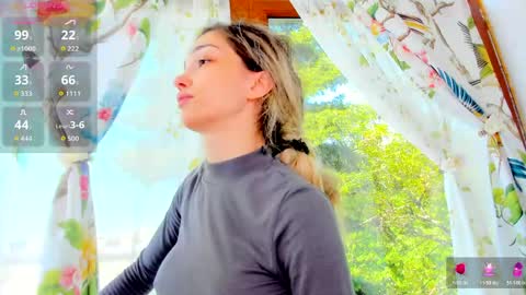 sassyt33n online show from May 6, 7:01 am