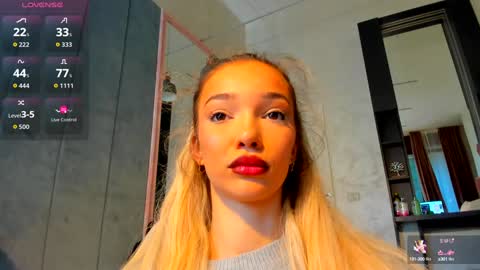 sassyt33n online show from October 20, 9:23 am